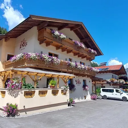 아파트호텔 Alpenchalet Almrose