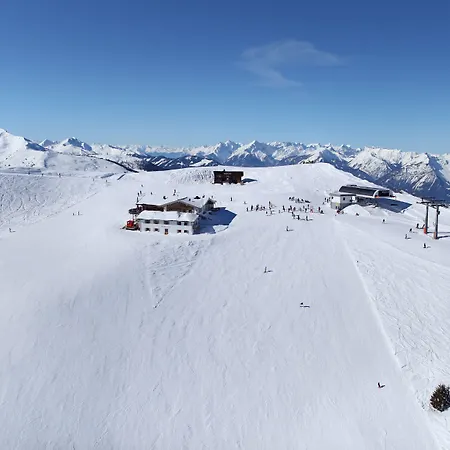 Ξενοδοχείο με διαμερίσματα Alpenchalet Almrose 3*