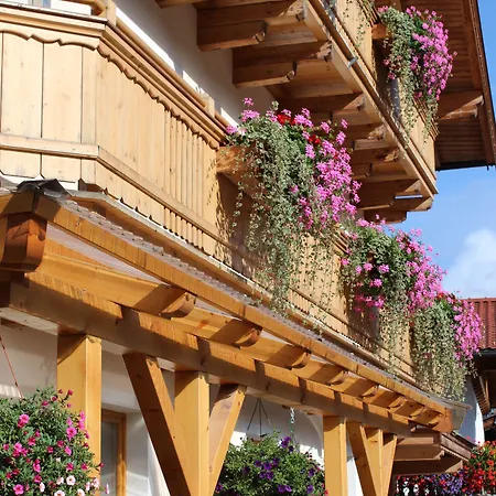 Alpenchalet Almrose 3*