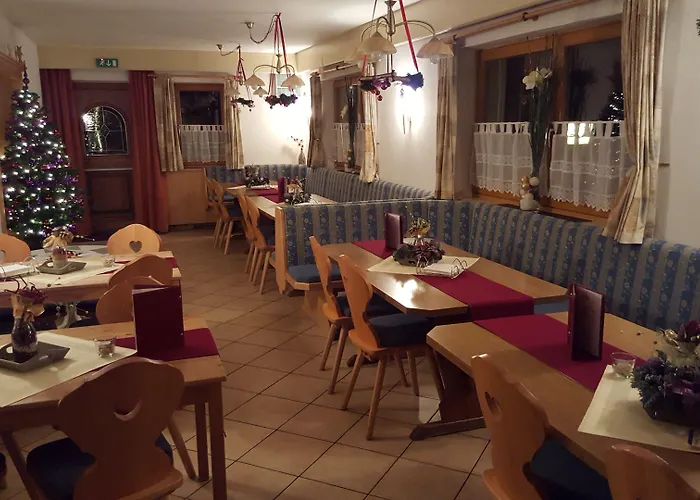 Apartmanhotel Alpenchalet Almrose 3*