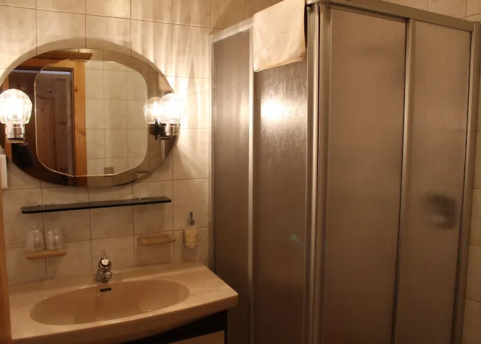 Aparthotel Alpenchalet Almrose 3*